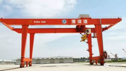   衛(wèi)華起重，飛天入海！